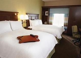 Hampton East Hurstbourne Hotel 3*