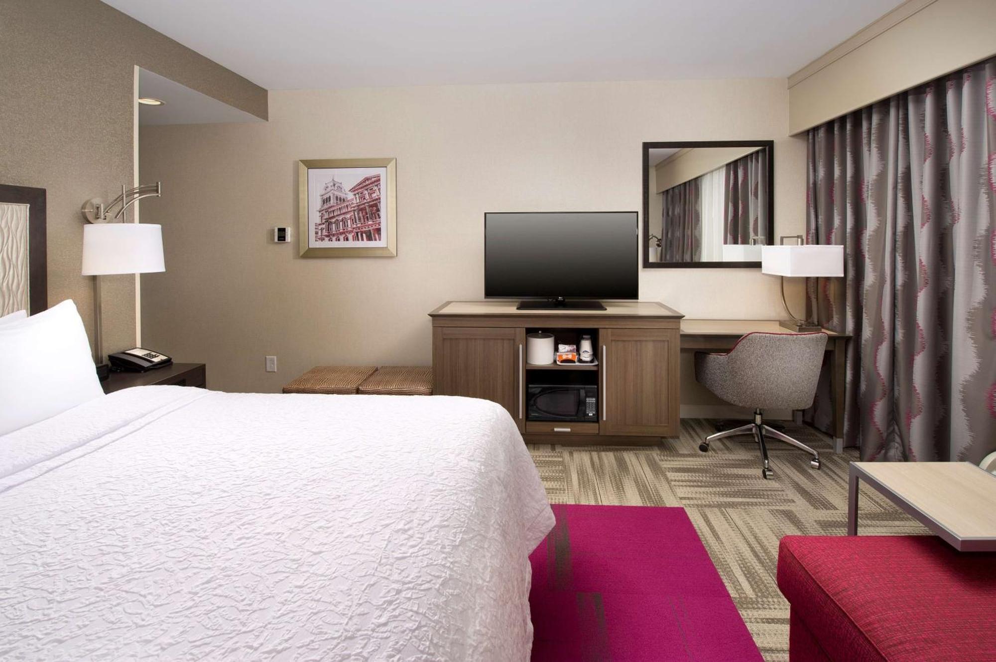 Hotel Hampton East Hurstbourne 3*