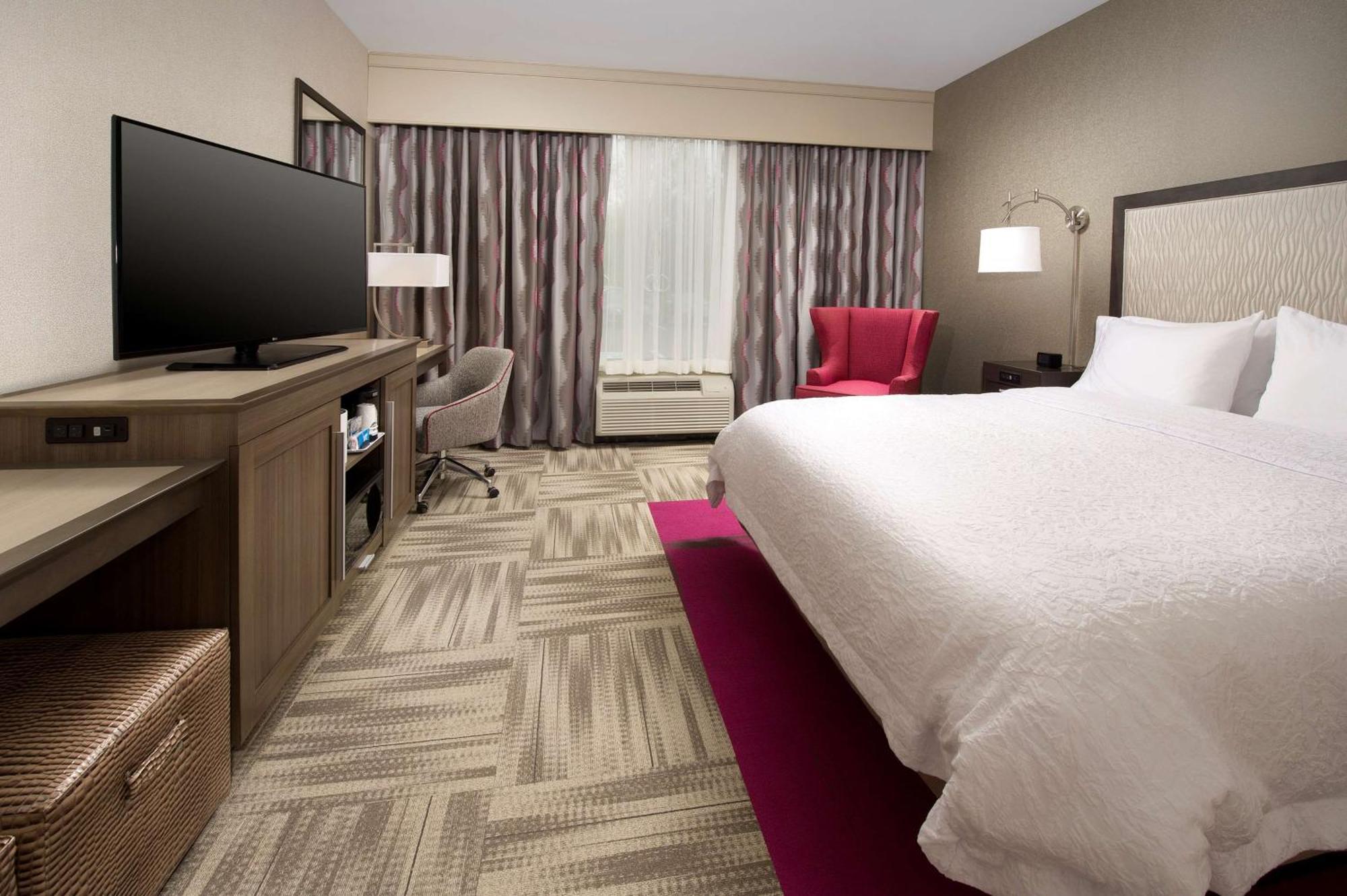 Hotel Hampton East Hurstbourne 3*