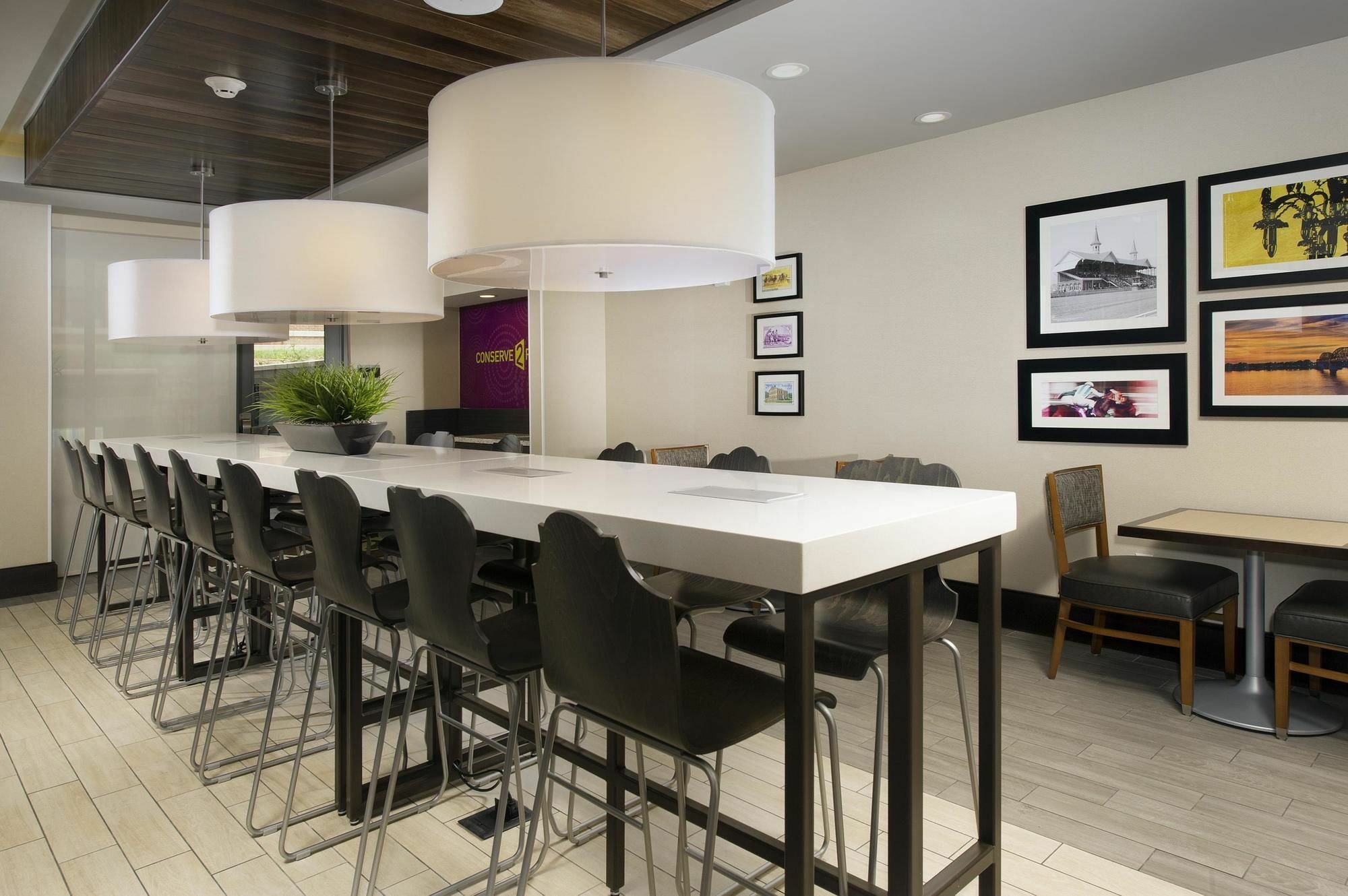Hotel Hampton East Hurstbourne